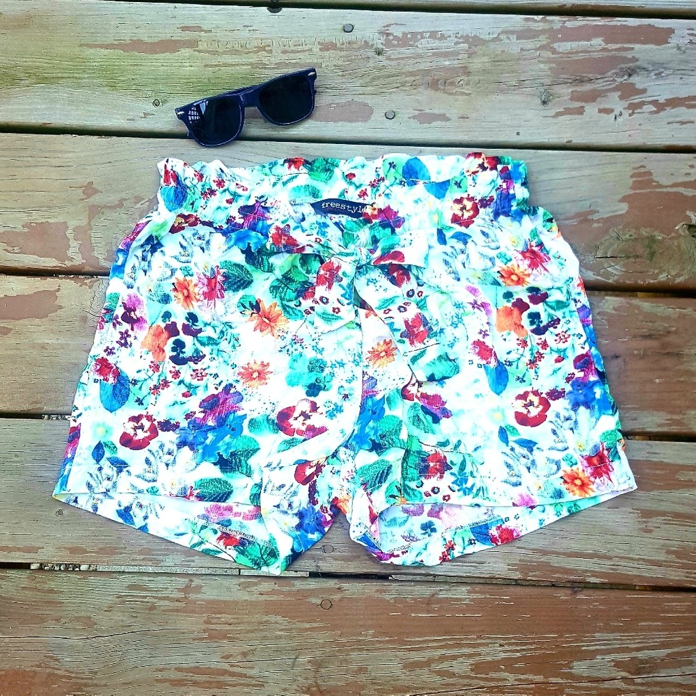 NWOT Freestyle Revolution Paper Bag Shorts